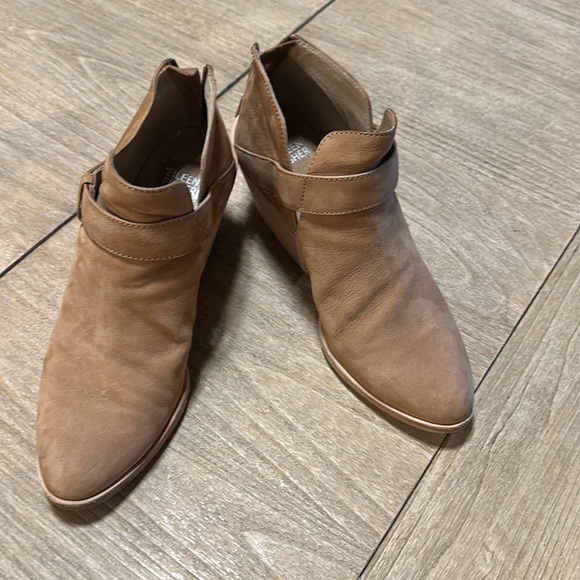 Eileen Fisher ankle boot - Picture 11 of 17